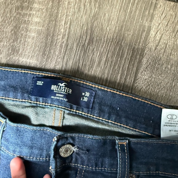 Hollister Men's Dark Blue Straight Jeans - Picture 6 of 12